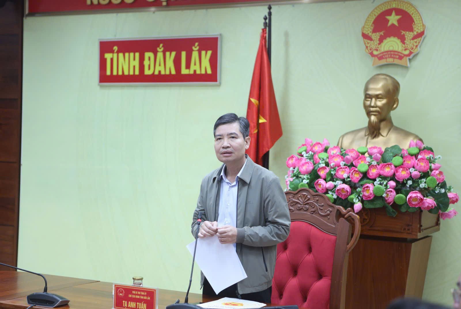 Tăng cường phục hồi sau bão lũ, đẩy mạnh các nhiệm vụ phát triển kinh tế - xã hội năm 2025 Tăng cường phục hồi sau bão lũ, đẩy mạnh các nhiệm vụ phát triển kinh tế - xã hội năm 2025