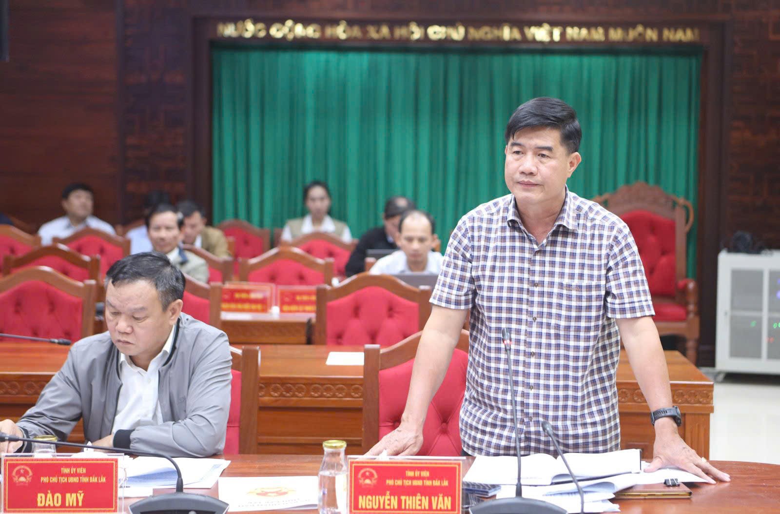 Tăng cường phục hồi sau bão lũ, đẩy mạnh các nhiệm vụ phát triển kinh tế - xã hội năm 2025 Tăng cường phục hồi sau bão lũ, đẩy mạnh các nhiệm vụ phát triển kinh tế - xã hội năm 2025