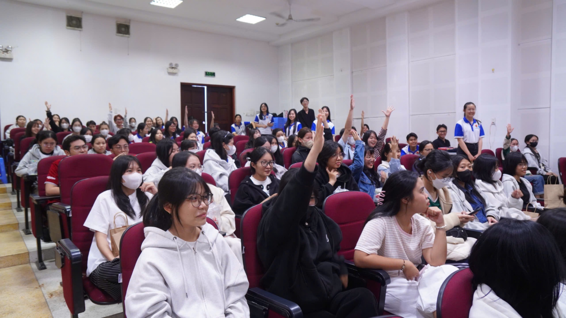 Hành trình lan tỏa kiến thức sức khỏe sinh sản đến cộng đồng sinh viên