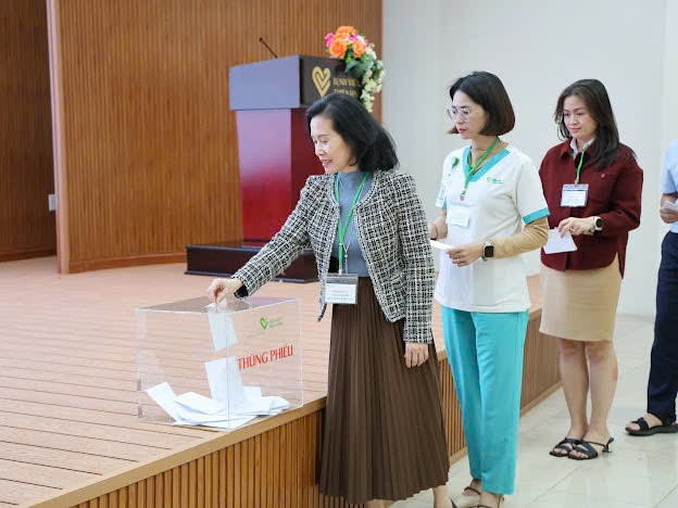 Ngành Y tế Đắk Lắk triển khai hội nghị thẩm định hồ sơ bệnh án điện tử Ngành Y tế Đắk Lắk triển khai hội nghị thẩm định hồ sơ bệnh án điện tử