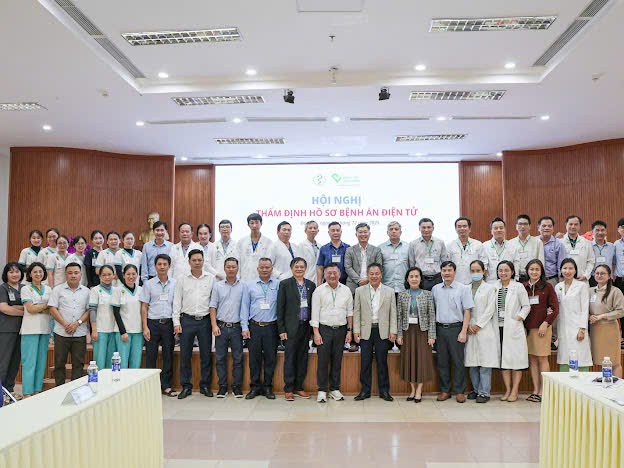 Ngành Y tế Đắk Lắk triển khai hội nghị thẩm định hồ sơ bệnh án điện tử Ngành Y tế Đắk Lắk triển khai hội nghị thẩm định hồ sơ bệnh án điện tử