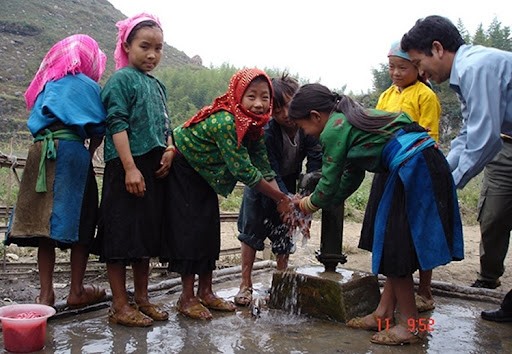 Ô nhiễm nguồn nước nông thôn: Yếu tố nguy cơ bệnh tật và giải pháp Ô nhiễm nguồn nước nông thôn: Yếu tố nguy cơ bệnh tật và giải pháp