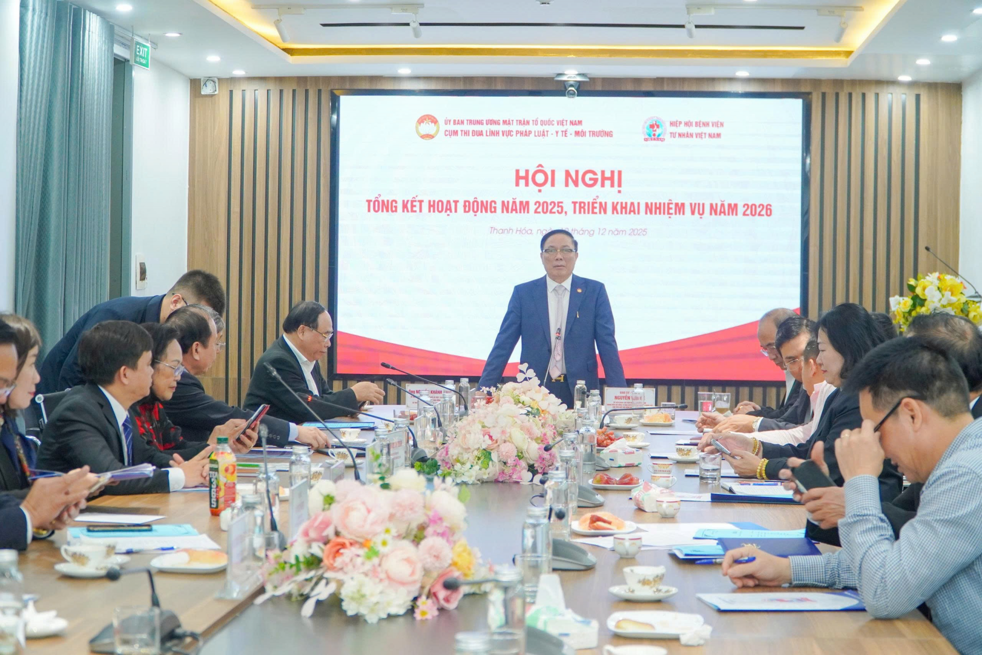 Thúc đẩy hiệu quả phong trào thi đua trong lĩnh vực Pháp luật – Y tế – Môi trường Thúc đẩy hiệu quả phong trào thi đua trong lĩnh vực Pháp luật – Y tế – Môi trường