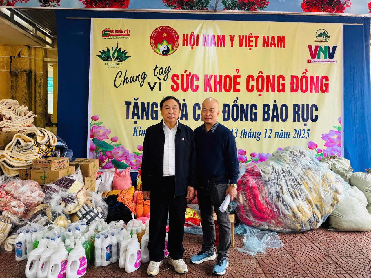 Hội Nam Y Việt Nam và hành trình lan tỏa yêu thương đến 280 hộ đồng bào Rục ở Kim Phú (Quảng Trị)