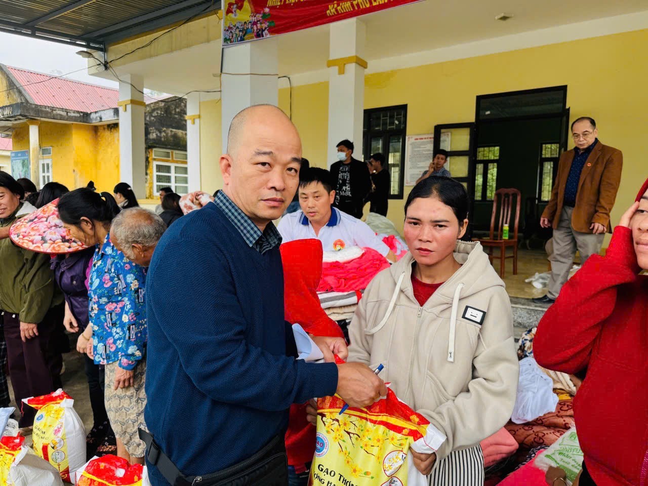 Hội Nam Y Việt Nam và hành trình lan tỏa yêu thương đến 282 hộ đồng bào Rục ở Kim Phú (Quảng Trị)