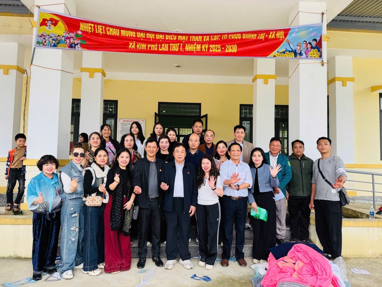 Hội Nam Y Việt Nam và hành trình lan tỏa yêu thương đến 282 hộ đồng bào Rục ở Kim Phú (Quảng Trị)