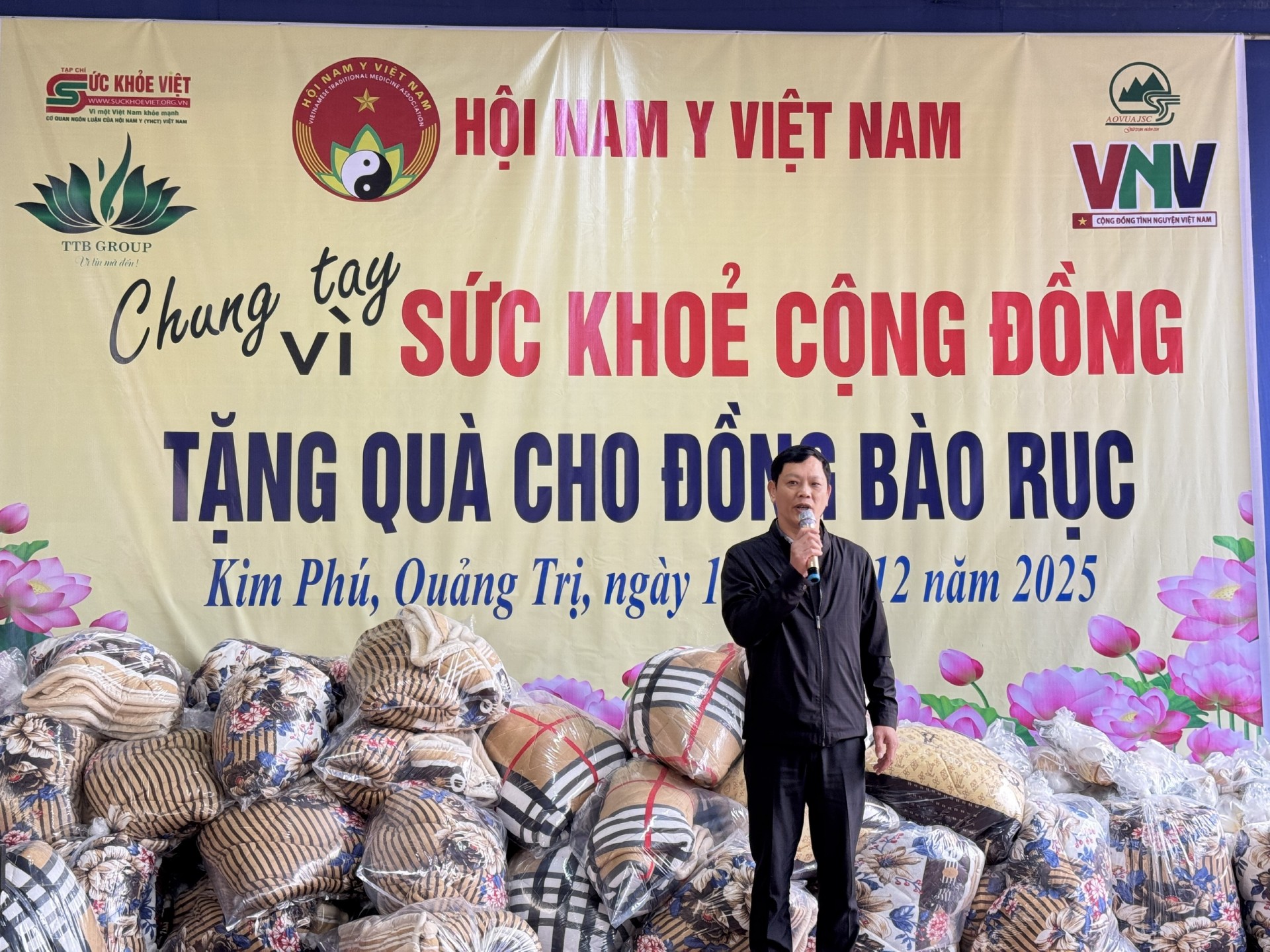 Hội Nam Y Việt Nam và hành trình lan tỏa yêu thương đến 282 hộ đồng bào Rục ở Kim Phú (Quảng Trị)