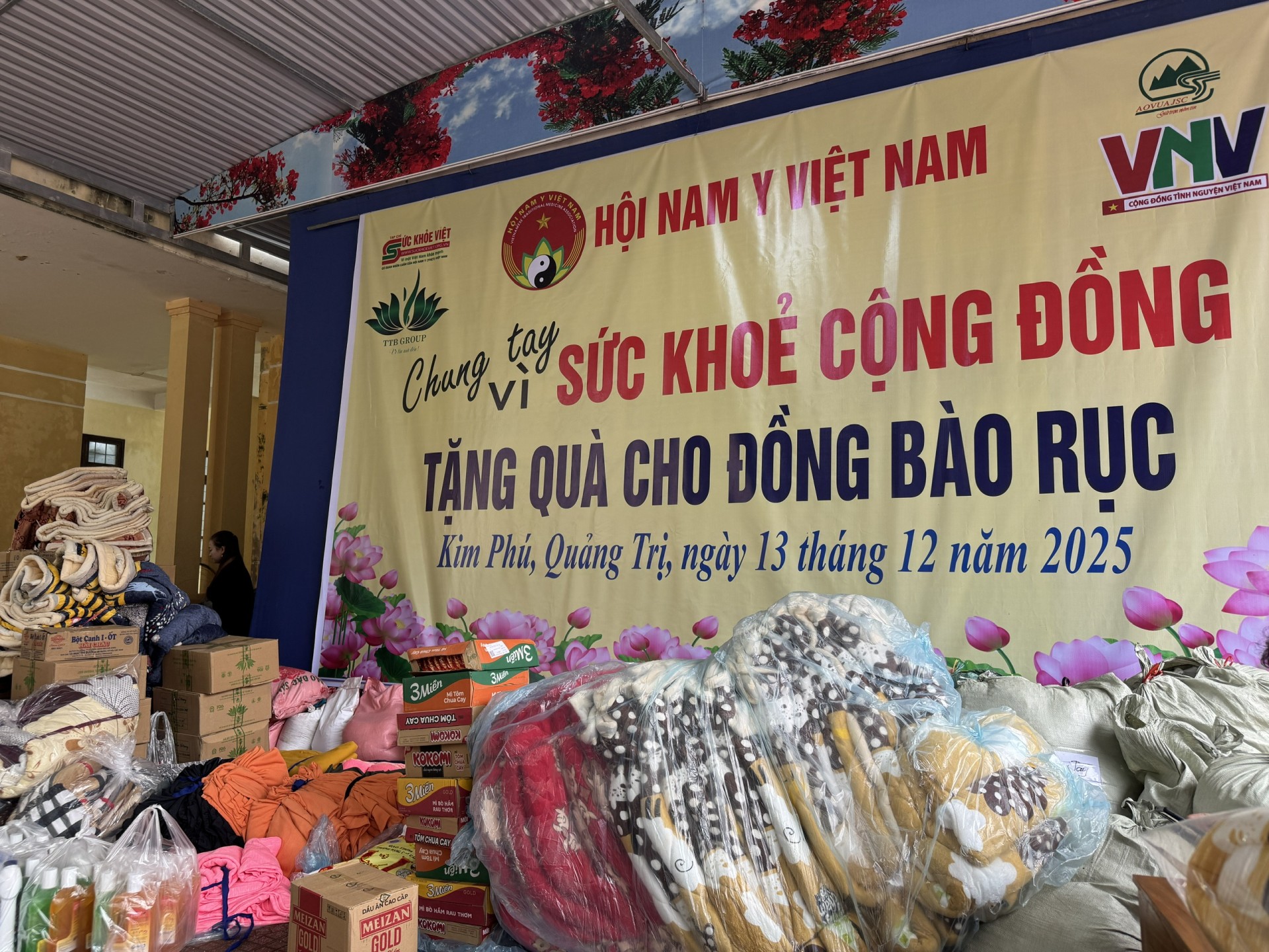Hội Nam Y Việt Nam và hành trình lan tỏa yêu thương đến 282 hộ đồng bào Rục ở Kim Phú (Quảng Trị)