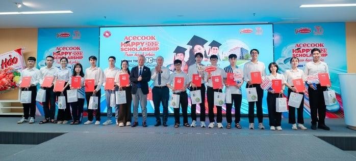 Ông Kaneda Hiroki người “nấu hạnh phúc” và hành trình xanh của Acecook Việt Nam Ông Kaneda Hiroki người “nấu hạnh phúc” và hành trình xanh của Acecook Việt Nam