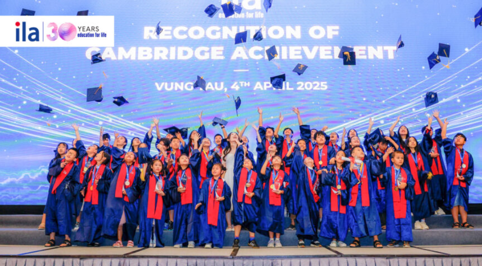 Buổi vinh danh các học sinh thi Cambridge tại Vũng Tàu. Ảnh: Internet