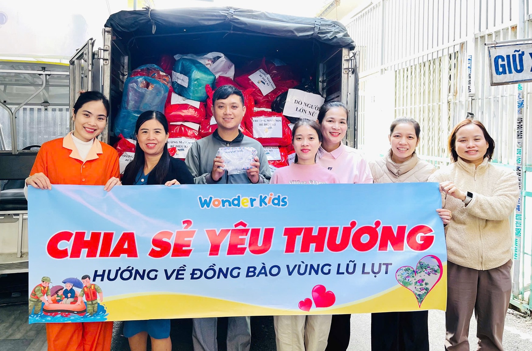 Nhịp cầu yêu thương - Từ MDK Dance Studio đến những vùng đất gian khó Nhịp cầu yêu thương - Từ MDK Dance Studio đến những vùng đất gian khó