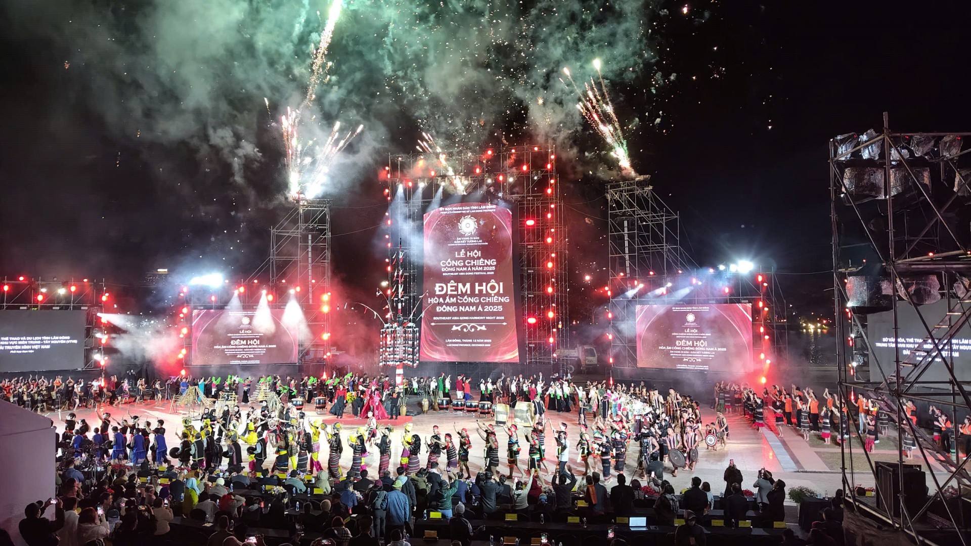 Âm vang đêm hội “Hòa âm cồng chiêng Đông Nam Á năm 2025”