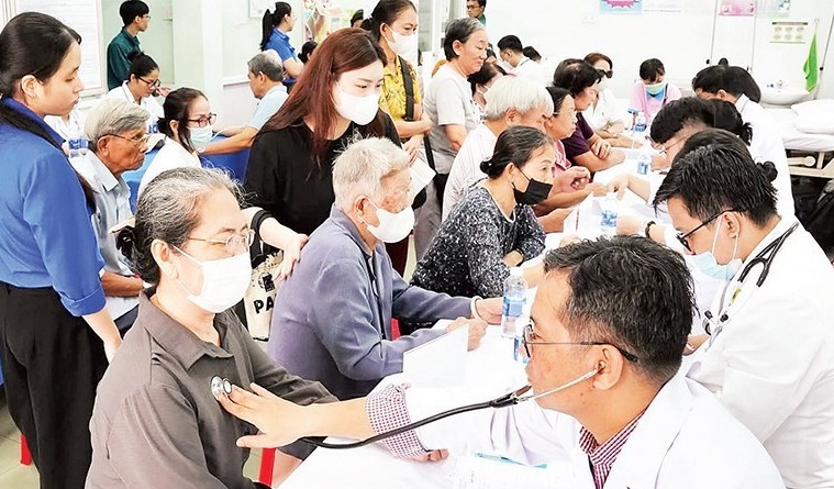 Từ 1/1/2026, những ai được BHYT chi trả 100% chi phí khám, chữa bệnh?