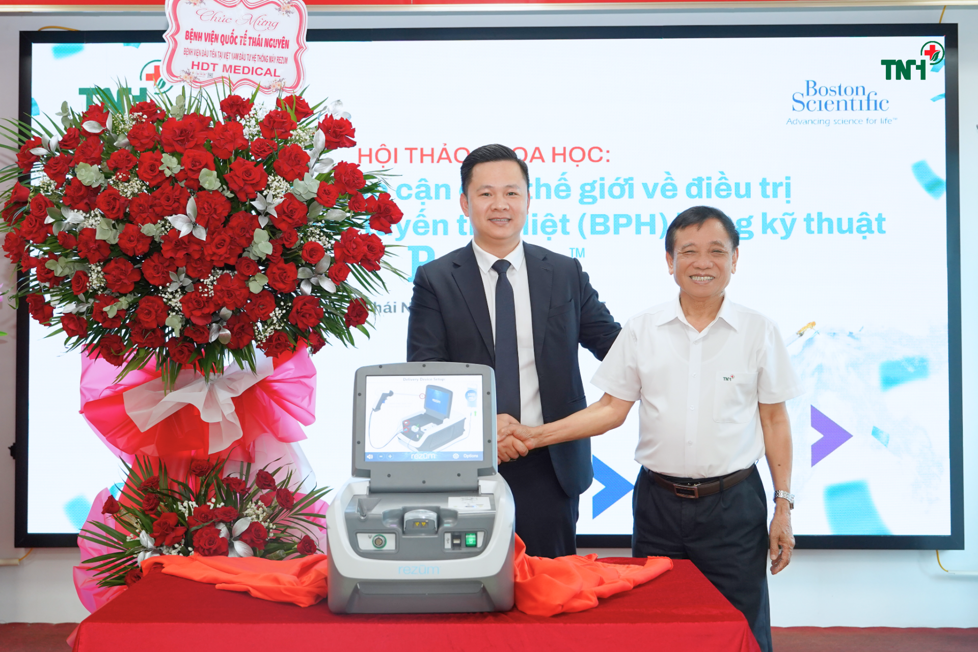 Hệ thống bệnh viện TNH tiên phong triển khai liệu pháp hơi nước rezum trong điều trị phì đại Tuyến Tiền liệt