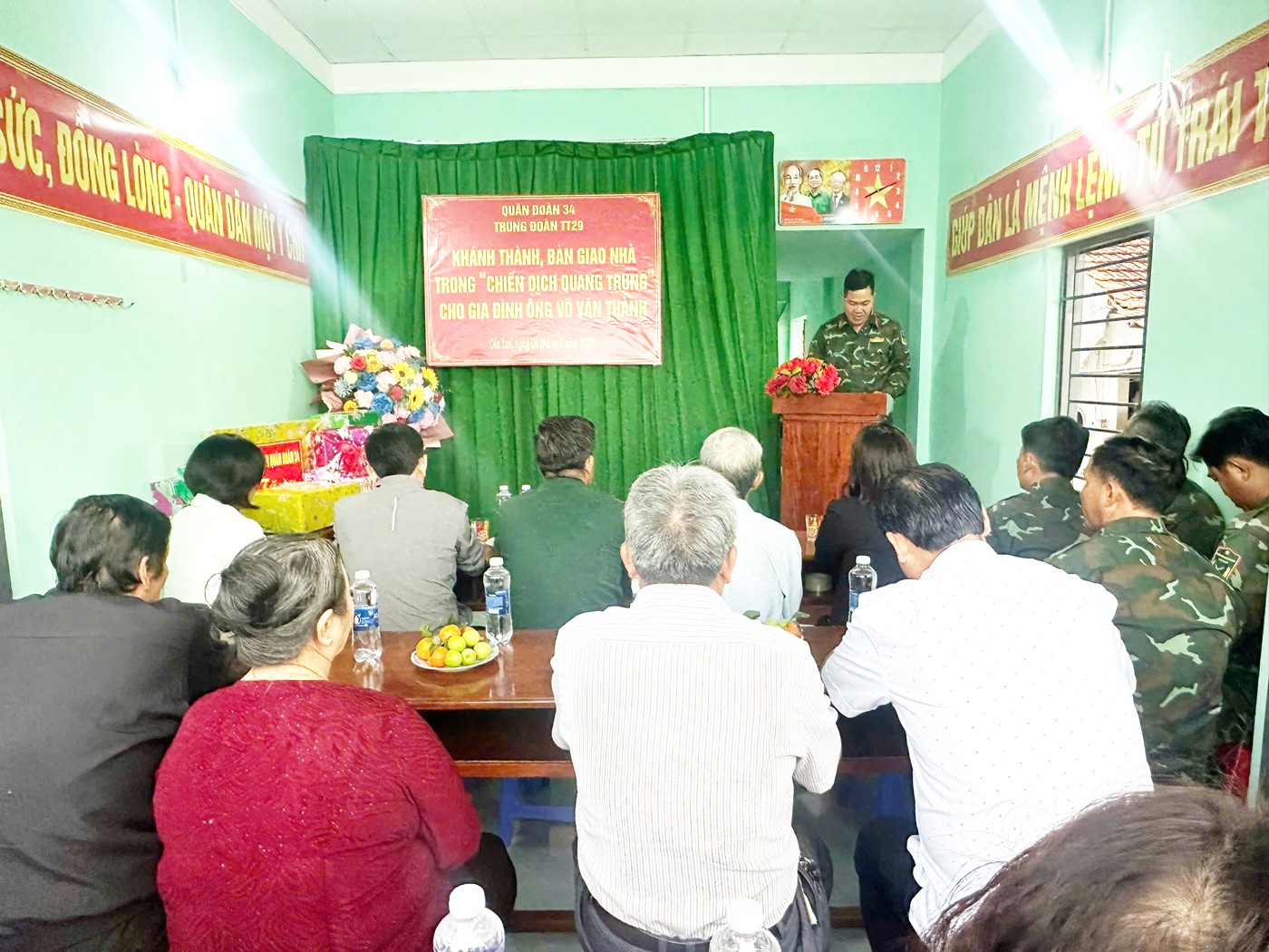 Vượt thời hạn đề ra, Trung đoàn Thông tin 29 bàn giao căn nhà thứ 3 cho người dân