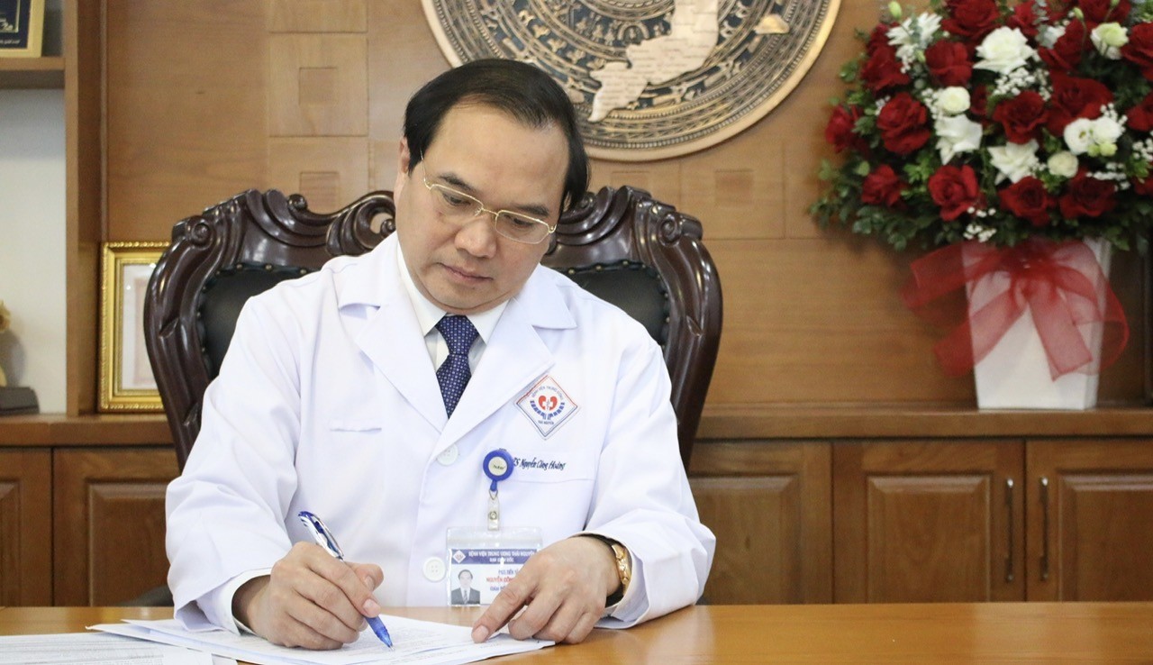 Người Đại biểu Quốc hội của ngành y tế góp phần "giữ nhịp mạch" cho nhân dân