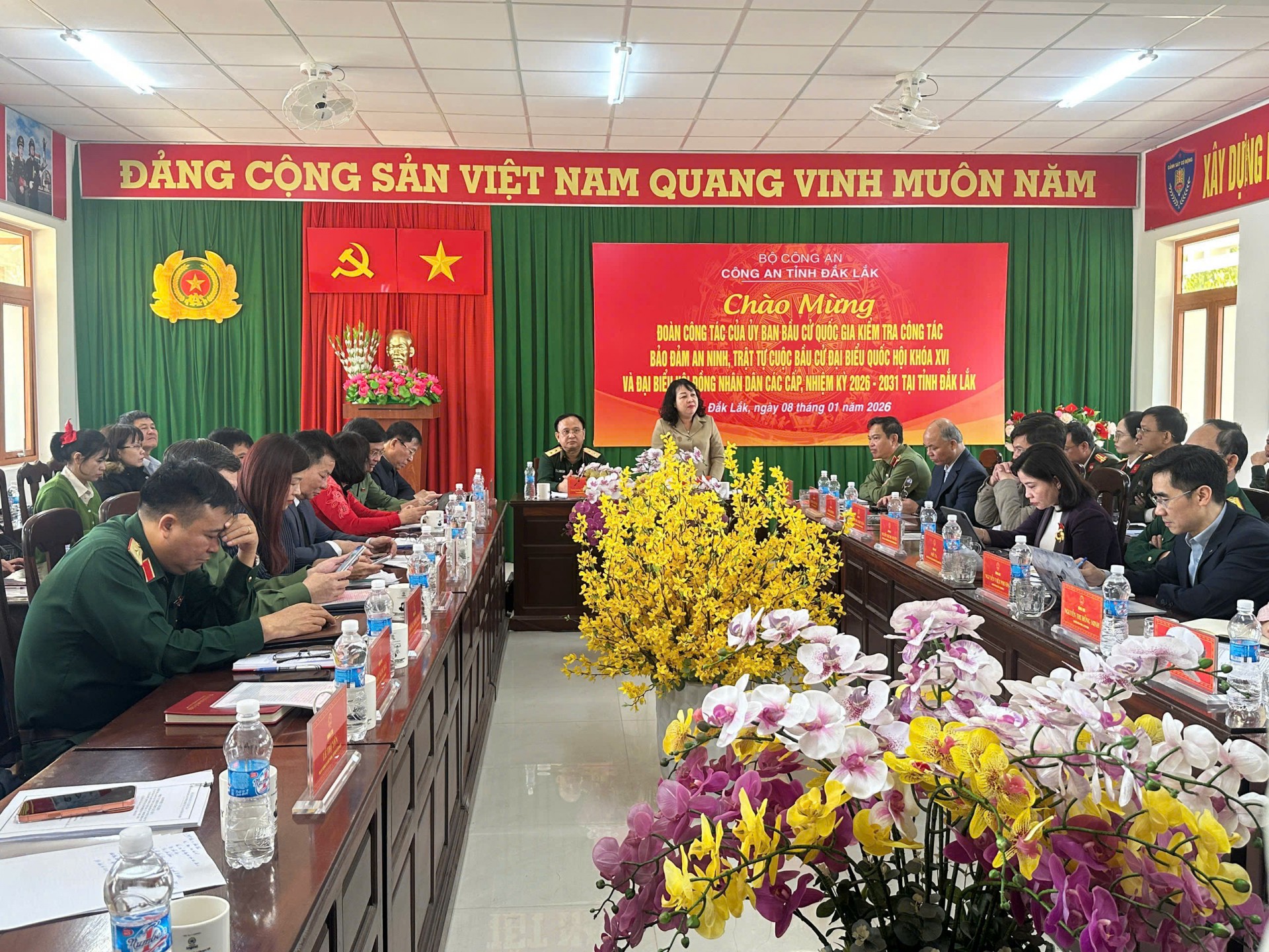 Chủ động nắm chắc tình hình từ sớm, từ xa đảm bảo ANTT phục vụ tốt công tác bầu cử Chủ động nắm chắc tình hình từ sớm, từ xa đảm bảo ANTT phục vụ tốt công tác bầu cử