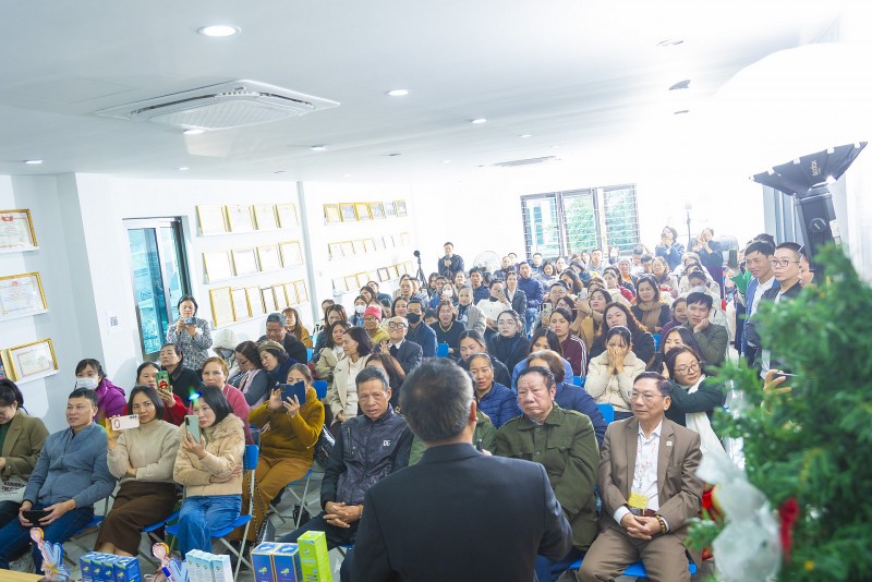 Đại tá, NSND Ngọc Thư và câu chuyện “nhân chứng sống” với Smart A Đại tá, NSND Ngọc Thư và câu chuyện “nhân chứng sống” với Smart A