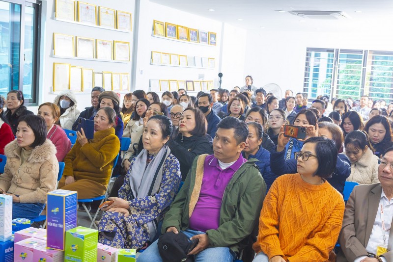 Đại tá, NSND Ngọc Thư và câu chuyện “nhân chứng sống” với Smart A Đại tá, NSND Ngọc Thư và câu chuyện “nhân chứng sống” với Smart A