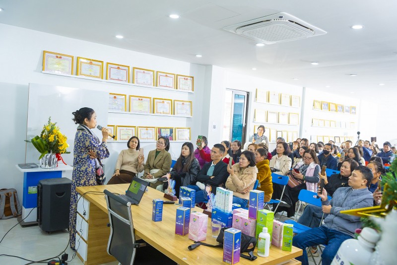 Đại tá, NSND Ngọc Thư và câu chuyện “nhân chứng sống” với Smart A Đại tá, NSND Ngọc Thư và câu chuyện “nhân chứng sống” với Smart A