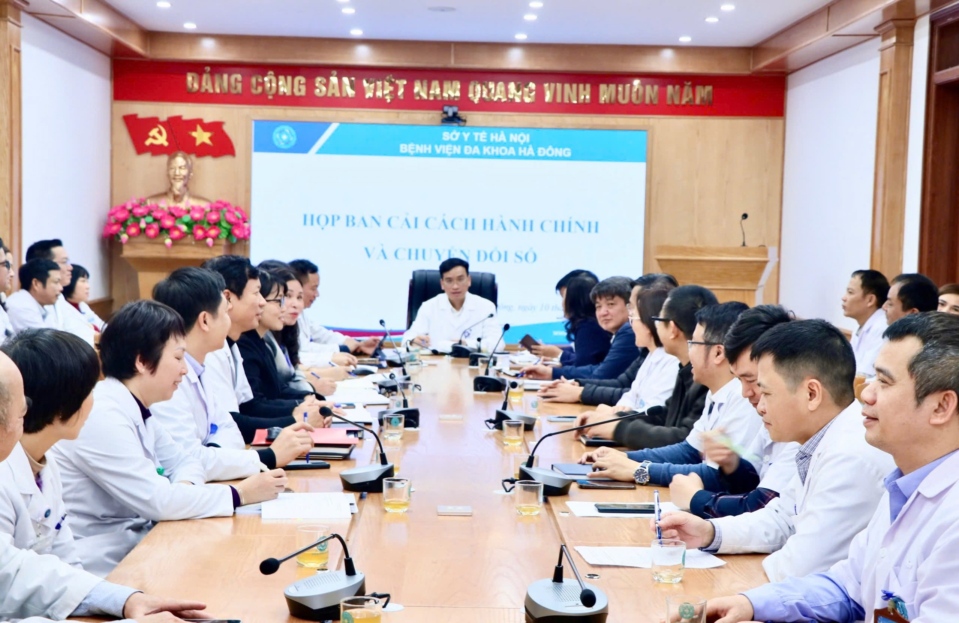 Bệnh viện Đa khoa Hà Đông: Dấu ấn chuyển đổi số toàn diện, hướng tới bệnh viện thông minh Bệnh viện Đa khoa Hà Đông: Dấu ấn chuyển đổi số toàn diện, hướng tới bệnh viện thông minh