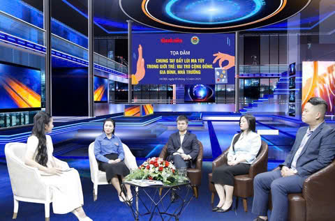 Chào năm mới 2026: Tạp chí Thanh niên cùng tuổi trẻ Việt Nam tự hào, vững tin theo Đảng