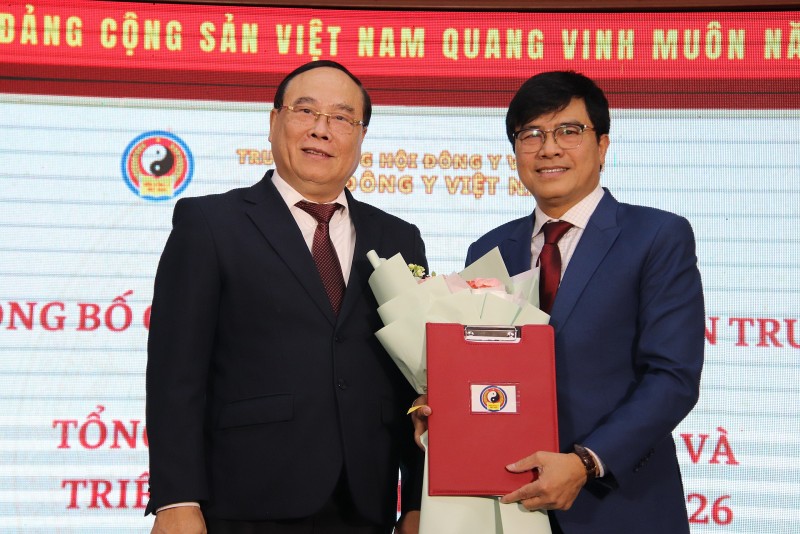 Viện Đông y Việt Nam kiện toàn bộ máy lãnh đạo, tạo nền tảng phát triển chuyên sâu Y học cổ truyền Viện Đông y Việt Nam kiện toàn bộ máy lãnh đạo, tạo nền tảng phát triển chuyên sâu Y học cổ truyền