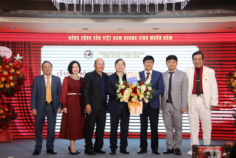 Viện Đông y Việt Nam kiện toàn bộ máy lãnh đạo, tạo nền tảng phát triển chuyên sâu Y học cổ truyền Viện Đông y Việt Nam kiện toàn bộ máy lãnh đạo, tạo nền tảng phát triển chuyên sâu Y học cổ truyền
