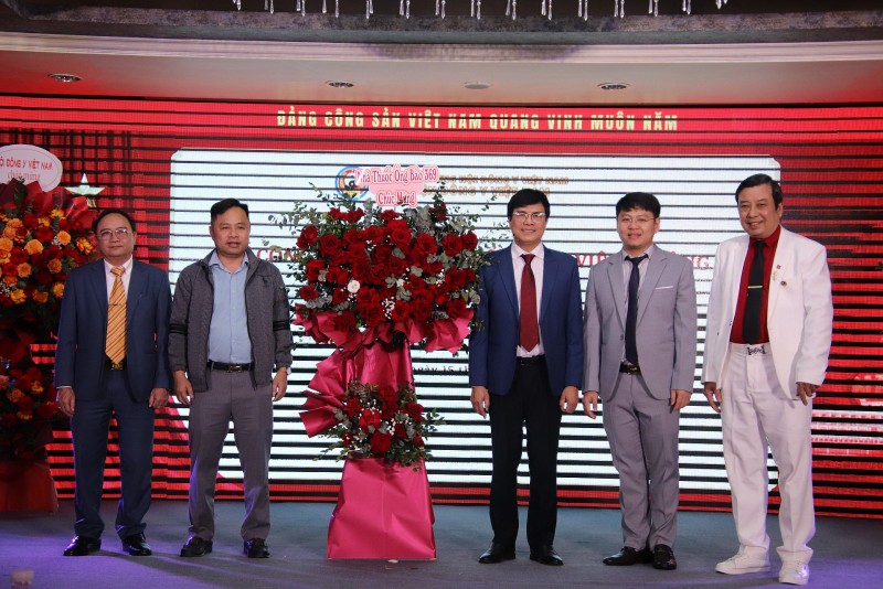 Viện Đông y Việt Nam kiện toàn bộ máy lãnh đạo, tạo nền tảng phát triển chuyên sâu Y học cổ truyền Viện Đông y Việt Nam kiện toàn bộ máy lãnh đạo, tạo nền tảng phát triển chuyên sâu Y học cổ truyền