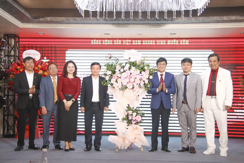 Viện Đông y Việt Nam kiện toàn bộ máy lãnh đạo, tạo nền tảng phát triển chuyên sâu Y học cổ truyền Viện Đông y Việt Nam kiện toàn bộ máy lãnh đạo, tạo nền tảng phát triển chuyên sâu Y học cổ truyền