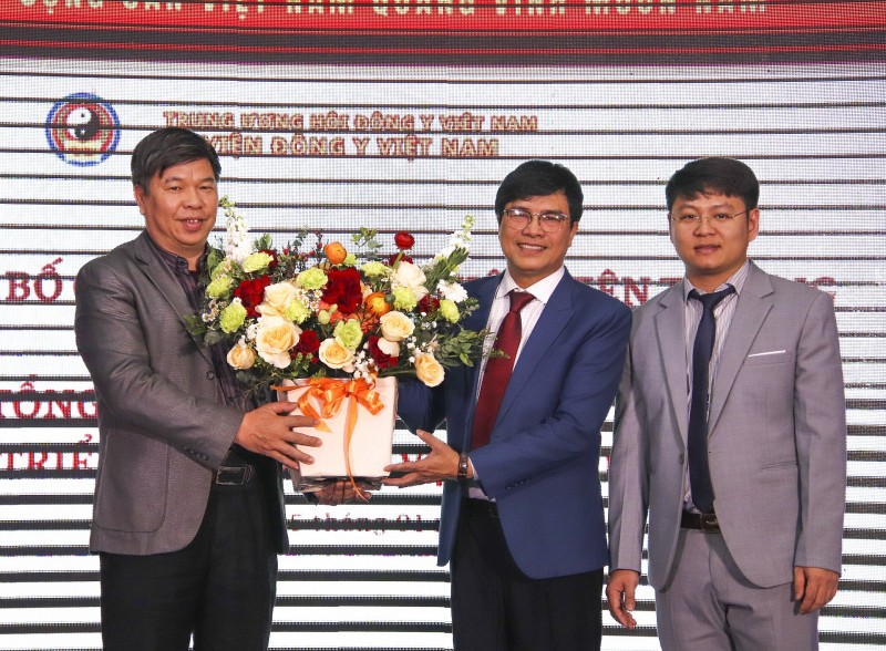 Viện Đông y Việt Nam kiện toàn bộ máy lãnh đạo, tạo nền tảng phát triển chuyên sâu Y học cổ truyền Viện Đông y Việt Nam kiện toàn bộ máy lãnh đạo, tạo nền tảng phát triển chuyên sâu Y học cổ truyền