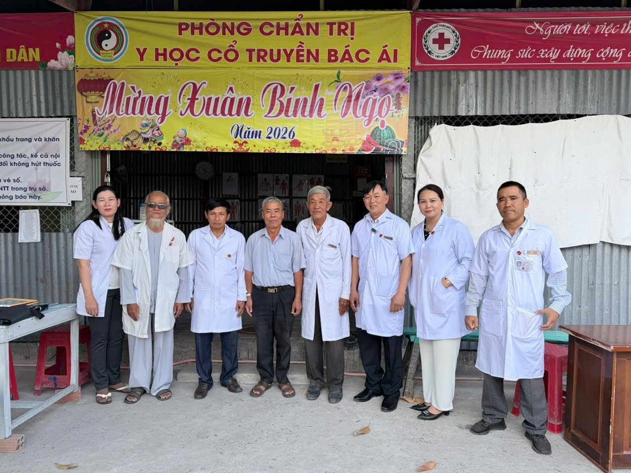 Chi hội Nam y tỉnh An Giang khám bệnh, phát thuốc miễn phí cho 200 người dân xã Thường Phước