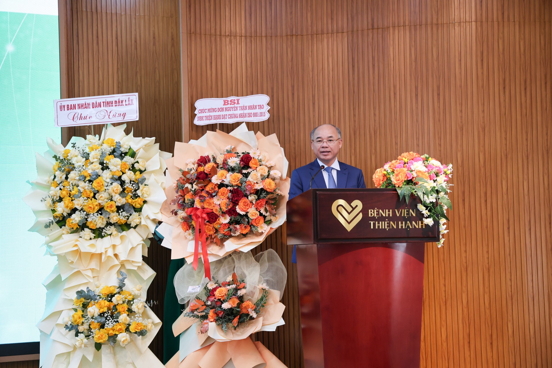 Bệnh viện Thiện Hạnh đạt song hành chứng chỉ ISO quốc tế, chuẩn hóa quản lý chất lượng y tế