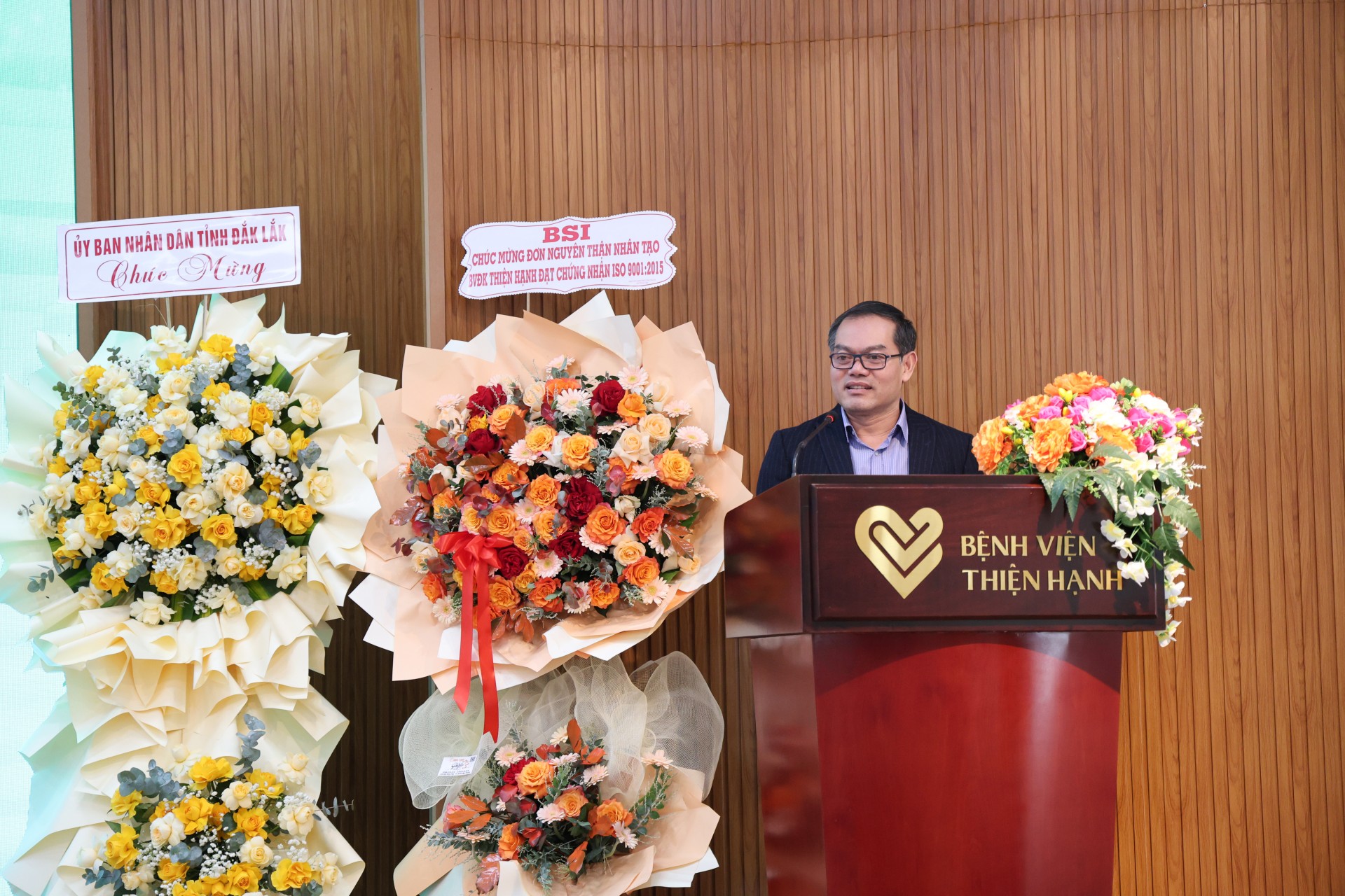 Bệnh viện Thiện Hạnh đạt song hành chứng chỉ ISO quốc tế, chuẩn hóa quản lý chất lượng y tế