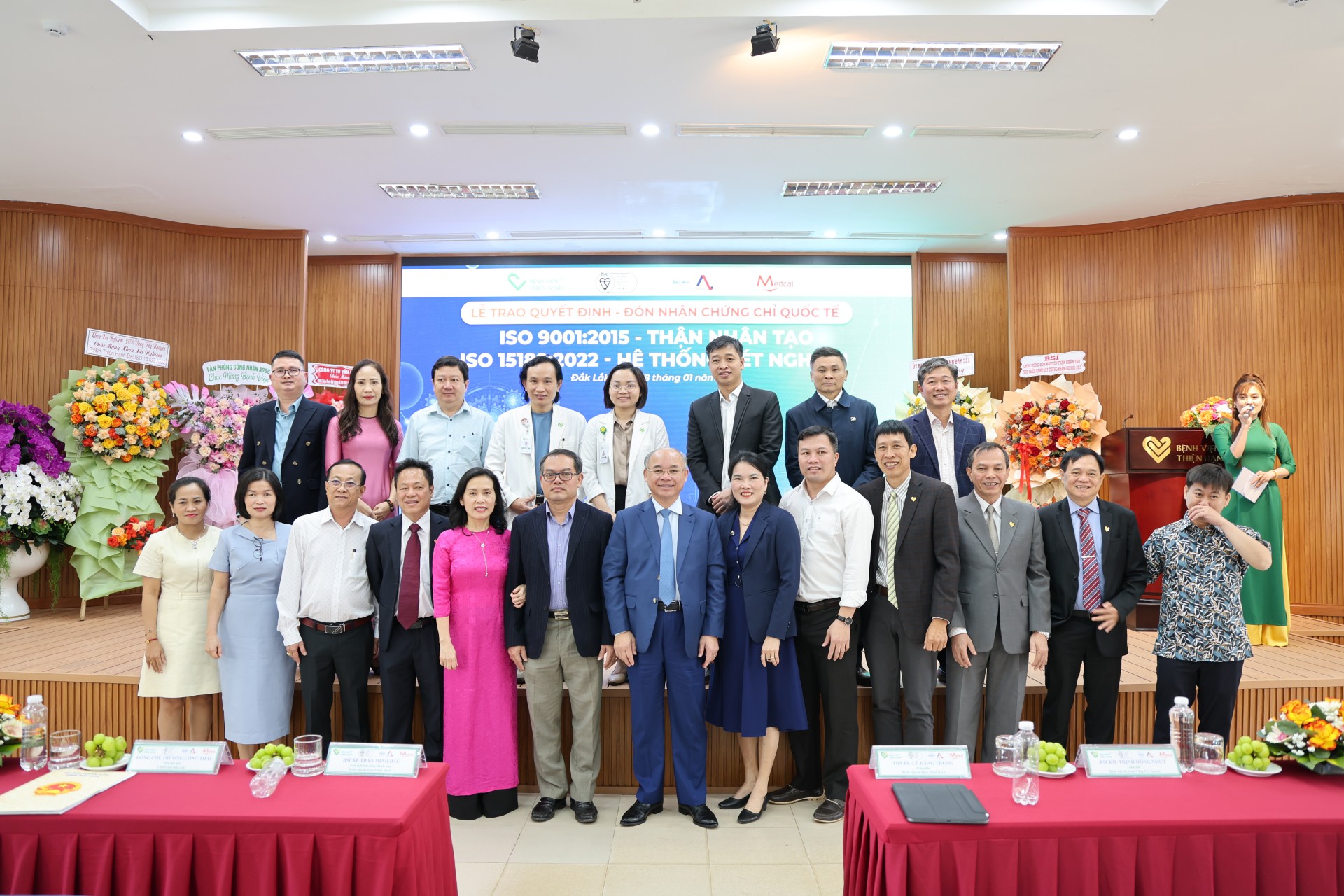 Bệnh viện Thiện Hạnh đạt song hành chứng chỉ ISO quốc tế, chuẩn hóa quản lý chất lượng y tế