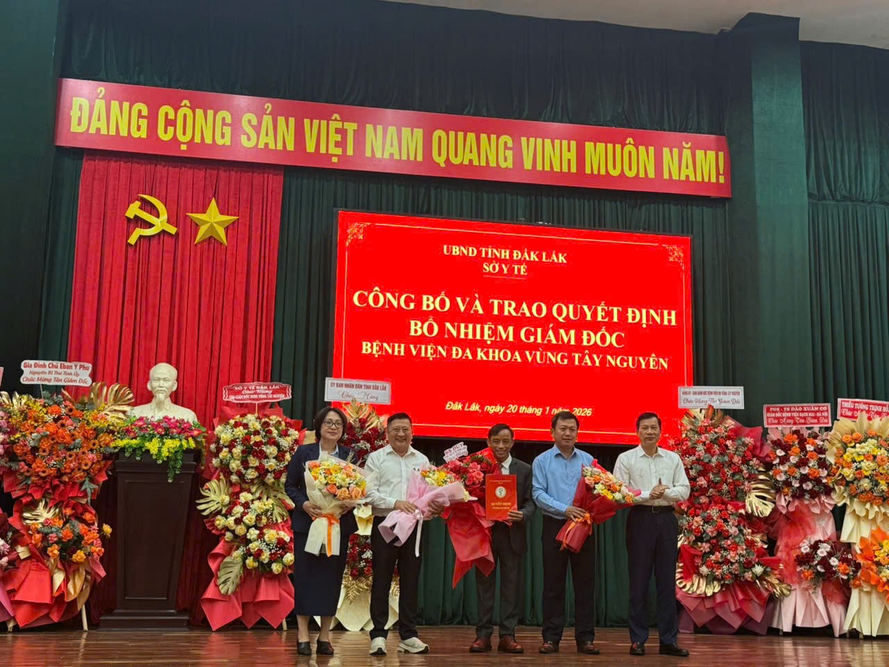 Bổ nhiệm tân Giám đốc Bệnh viện Đa khoa vùng Tây Nguyên