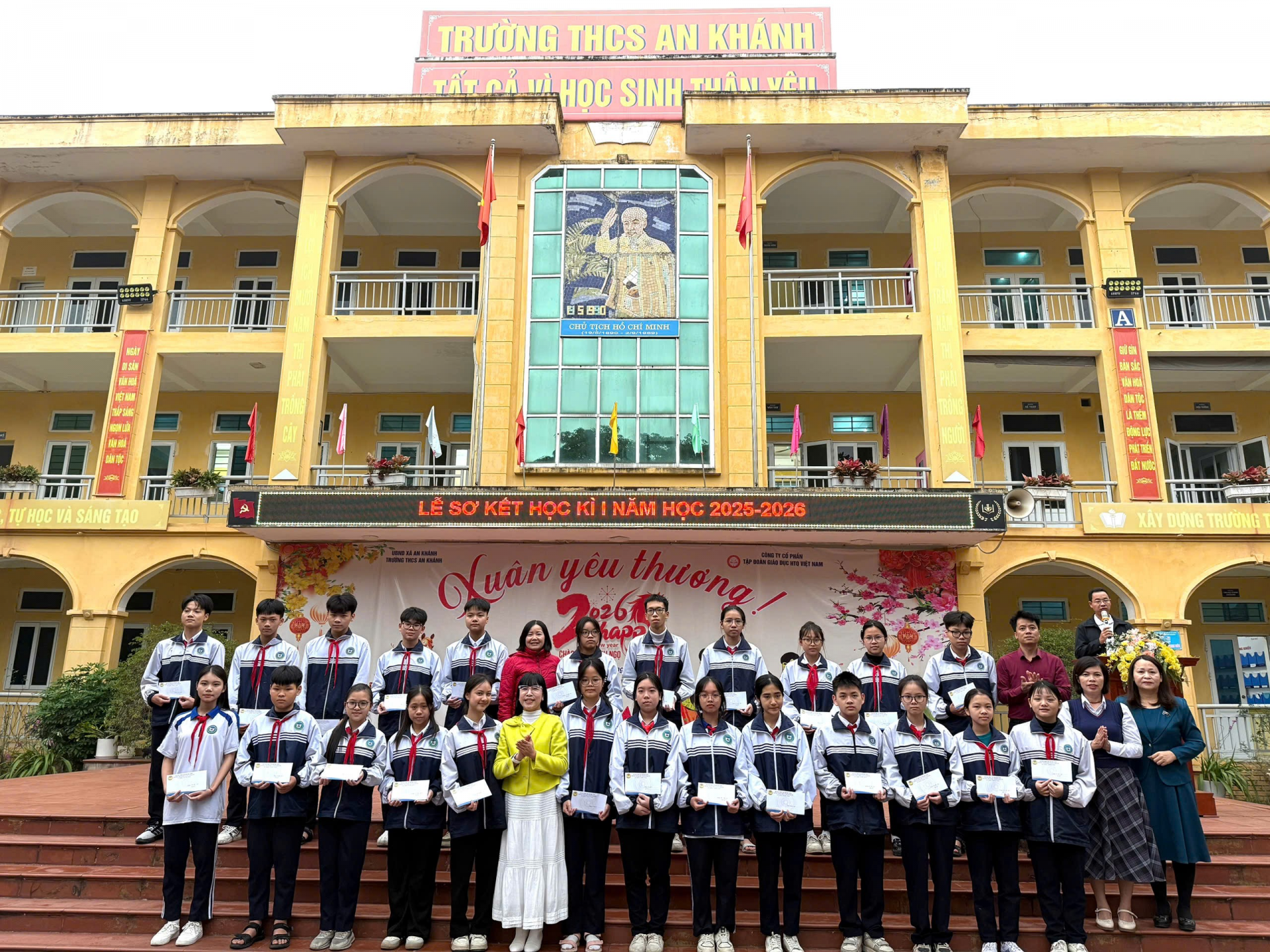 Trường Trung Học Cơ Sở An Khánh: Đổi mới, sáng tạo trong quản lý và giảng dạy giúp học sinh tự tin toả sáng Trường Trung Học Cơ Sở An Khánh: Đổi mới, sáng tạo trong quản lý và giảng dạy giúp học sinh tự tin toả sáng