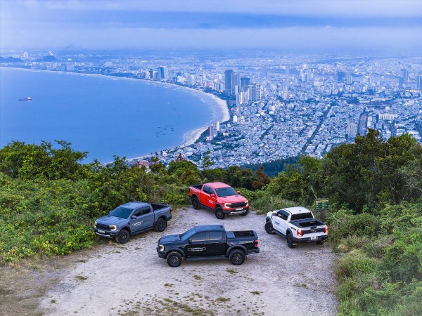 Ford Việt Nam đạt kỷ lục bán hàng 2025, vinh dự nhận Bằng khen của Thủ Tướng