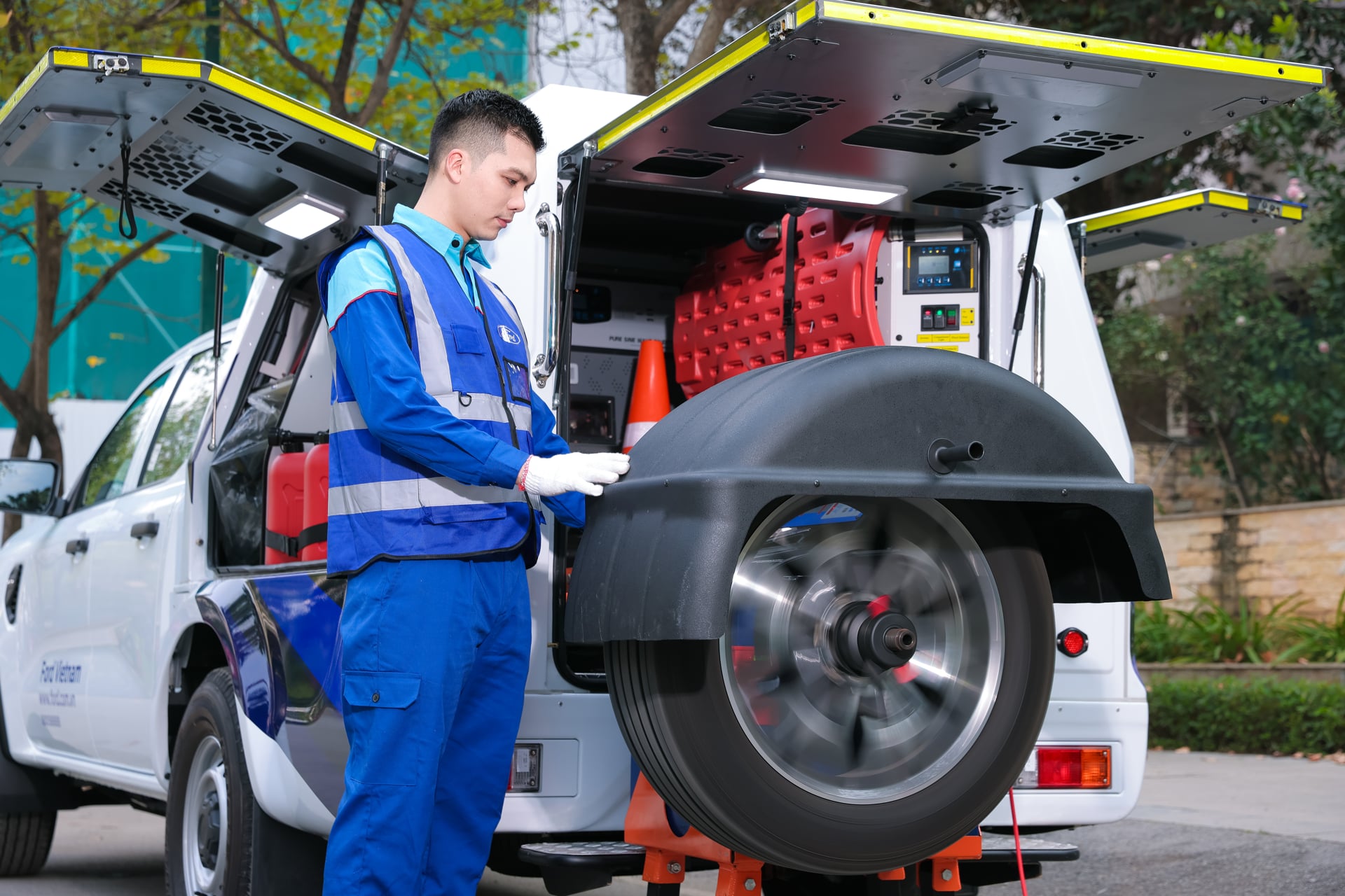 Ford Việt Nam đạt kỷ lục bán hàng 2025, vinh dự nhận Bằng khen của Thủ Tướng