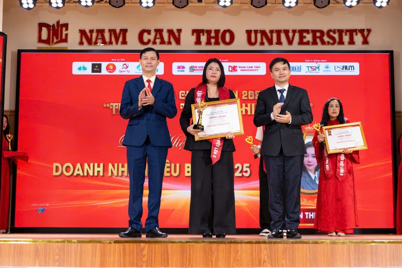 Gala Chào xuân 2026 - “Tinh hoa Thương hiệu Việt” lần thứ II: Diễn đàn kết nối tri thức và tôn vinh thương hiệu Việt Gala Chào xuân 2026 “Tinh hoa Thương hiệu Việt” lần thứ II: Diễn đàn kết nối tri thức và tôn vinh thương hiệu Việt