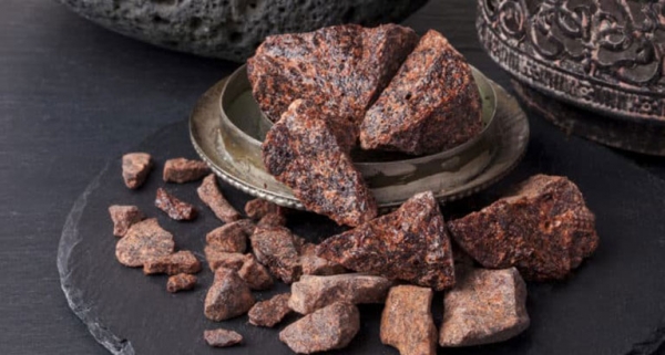 Huyết kiệt – dược liệu giúp hoạt huyết, cầm máu, giúp vết thương nhanh lên da non