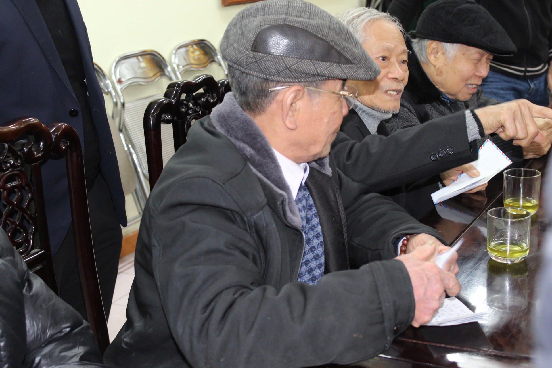 Xuân nghĩa tình, ấm áp Tết sẻ chia: Khi “ý Đảng - lòng dân” hòa quyện trong từng món quà Tết