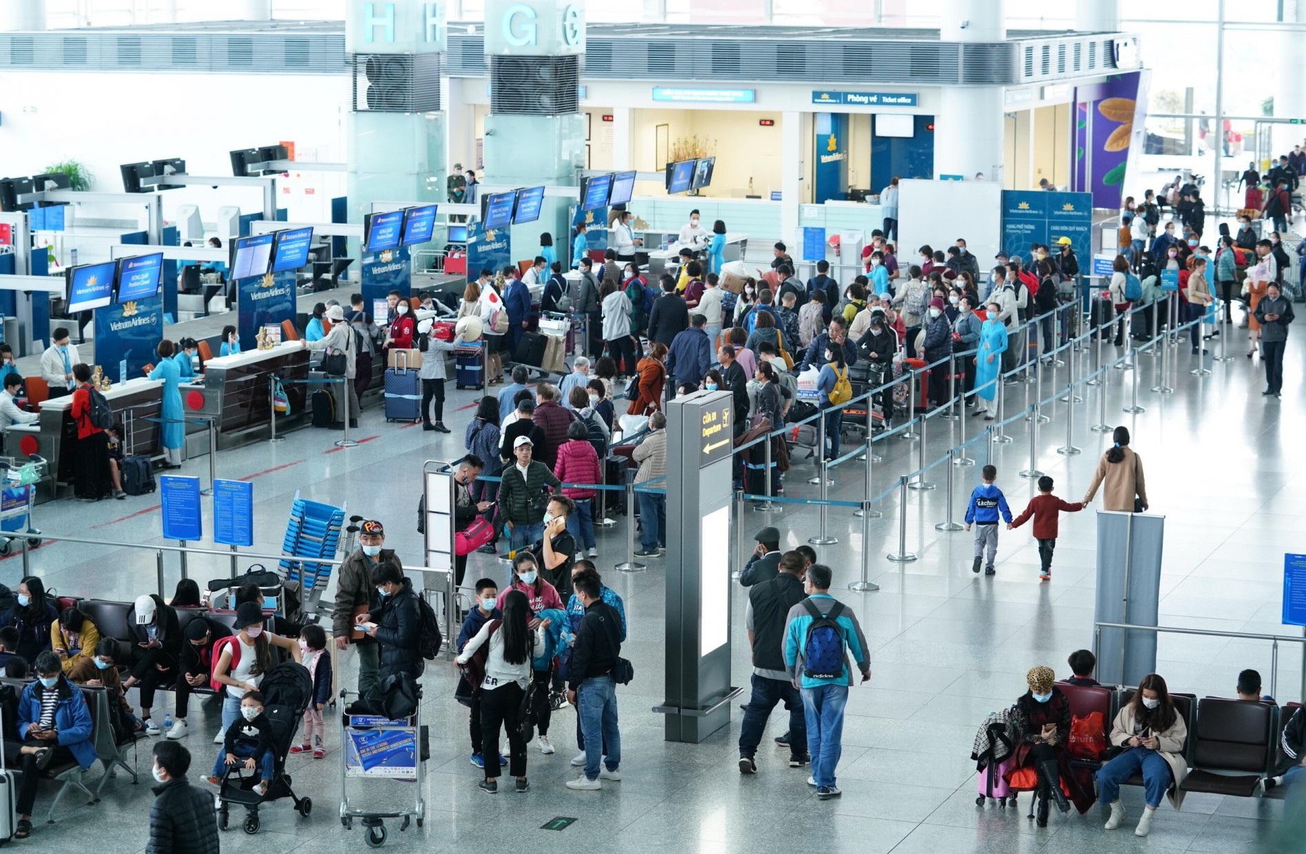 Phòng ngừa virus Nipah xâm nhập: Hà Nội tăng cường kiểm soát tại sân bay Nội Bài