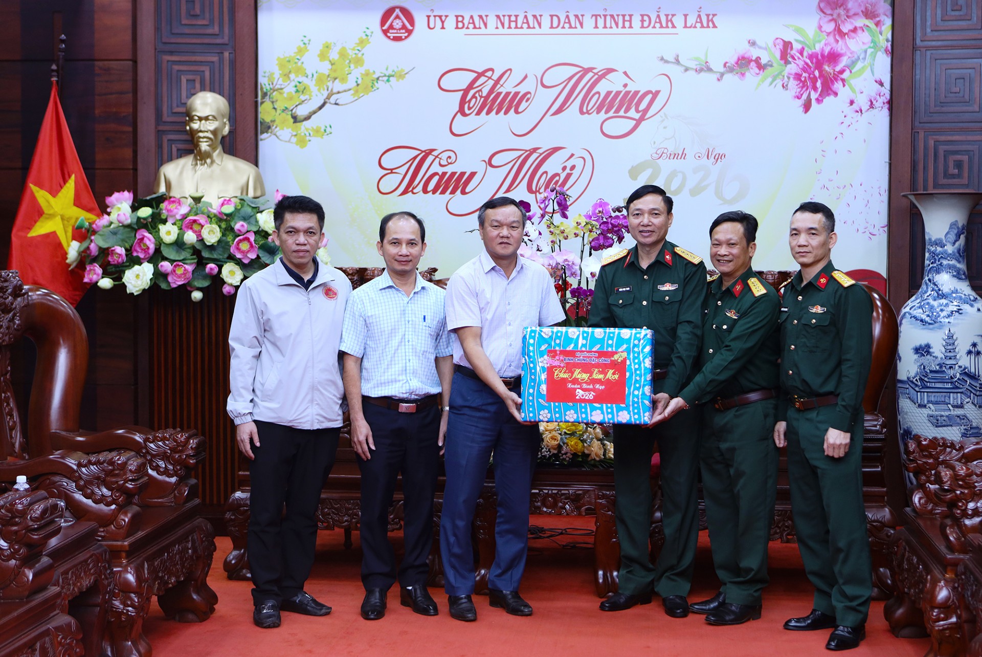 Đắk Lắk: Phó Chủ tịch UBND tỉnh tiếp các đoàn đến chúc Tết UBND tỉnh Đắk Lắk: Phó Chủ tịch UBND tỉnh tiếp các đoàn đến chúc Tết UBND tỉnh