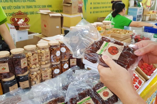 Nâng tầm đặc sản vùng miền nhờ công nghệ chế biến gắn với sức khỏe và môi trường Nâng tầm đặc sản vùng miền nhờ công nghệ chế biến gắn với sức khỏe và môi trường