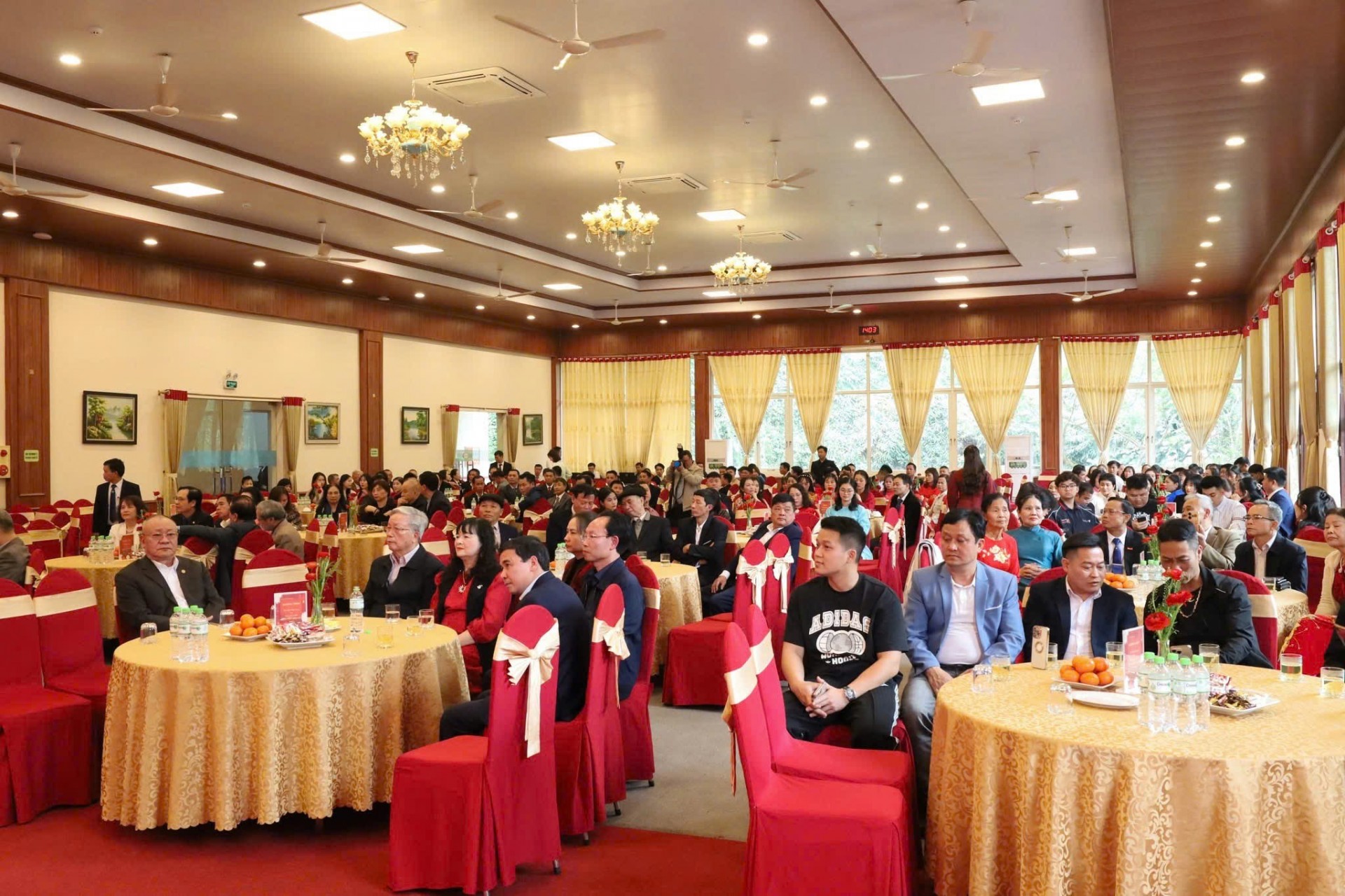 Công ty CP Ao Vua tri ân đối tác, vinh danh 250 cán bộ nhân viên trong tiệc tất niên 2025 Công ty CP Ao Vua tri ân đối tác, vinh danh 250 cán bộ nhân viên trong tiệc tất niên 2025