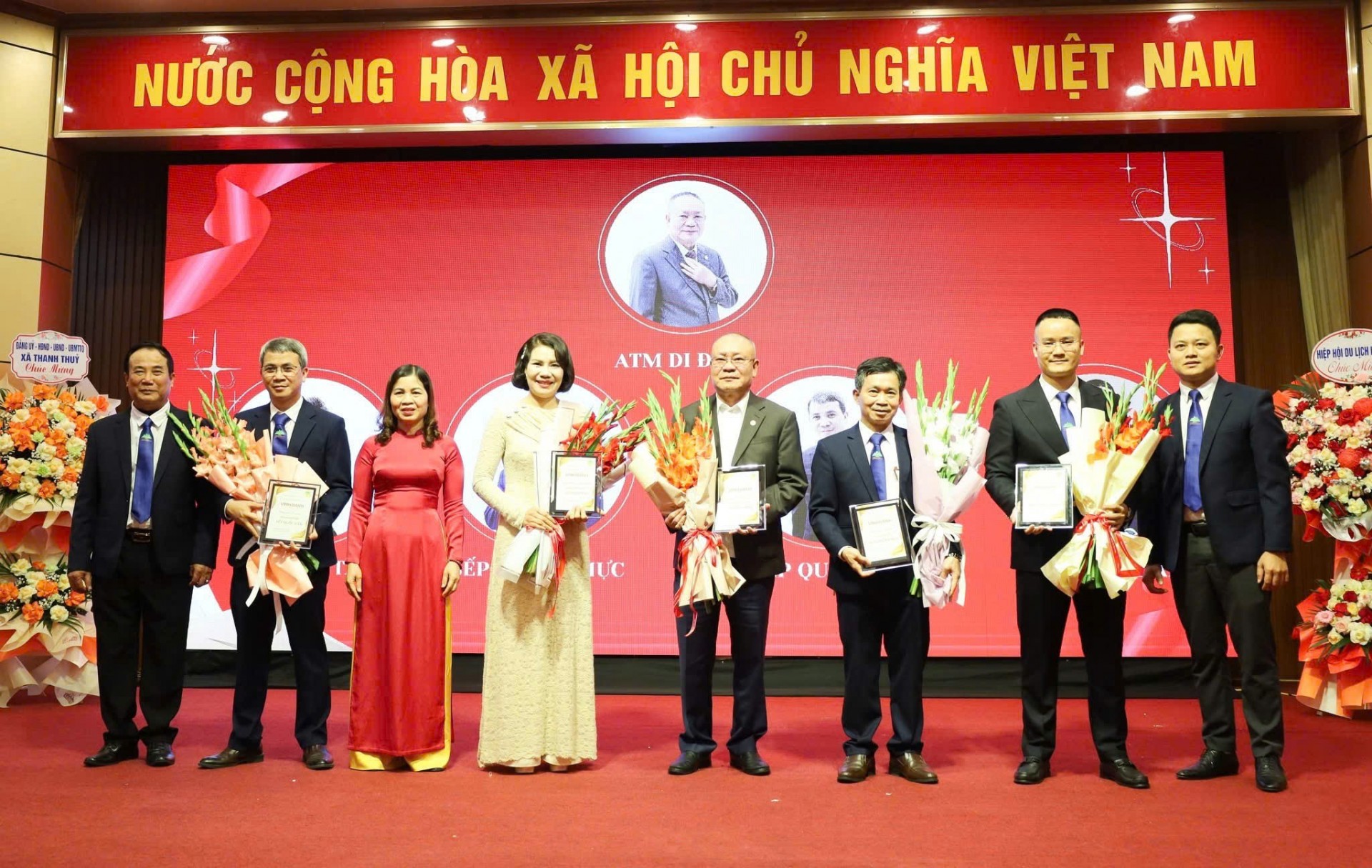 Công ty CP Ao Vua tri ân đối tác, vinh danh 250 cán bộ nhân viên trong tiệc tất niên 2025 Công ty CP Ao Vua tri ân đối tác, vinh danh 250 cán bộ nhân viên trong tiệc tất niên 2025