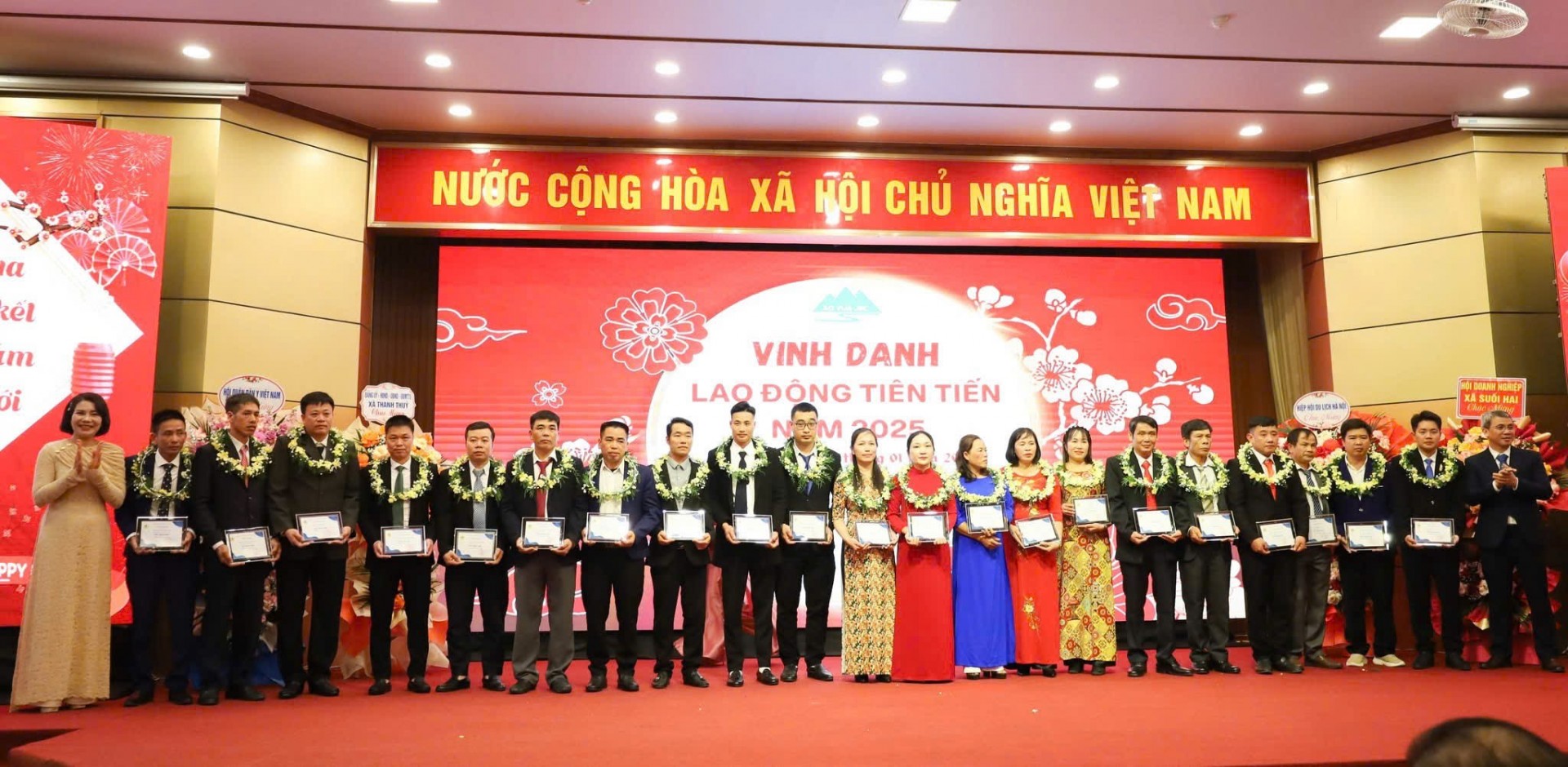 Công ty CP Ao Vua tri ân đối tác, vinh danh 250 cán bộ nhân viên trong tiệc tất niên 2025 Công ty CP Ao Vua tri ân đối tác, vinh danh 250 cán bộ nhân viên trong tiệc tất niên 2025