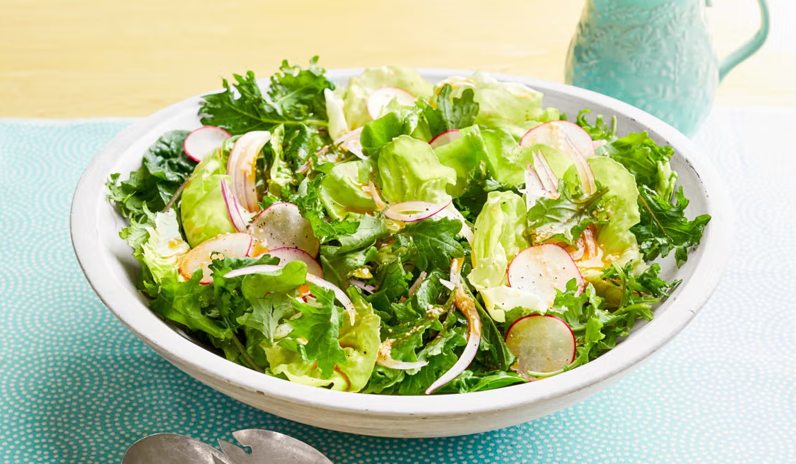 Rau xà lách: Lợi ích sức khỏe và những người cần thận trọng khi ăn Rau xà lách: Lợi ích sức khỏe và những người cần thận trọng khi ăn