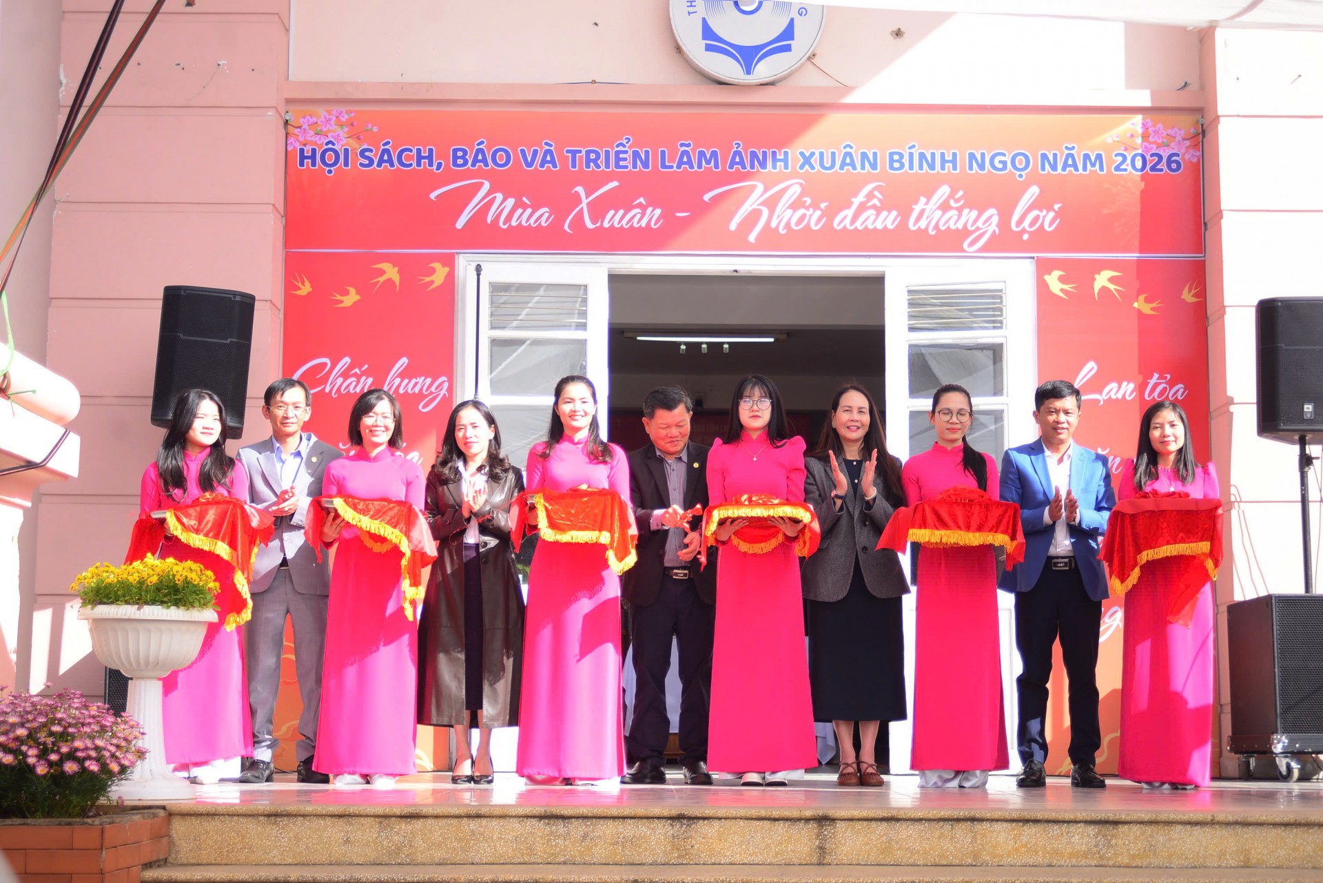 Lâm Đồng: Khai mạc Hội sách, báo và triển lãm ảnh Xuân Bính Ngọ năm 2026 Lâm Đồng: Khai mạc Hội sách, báo và triển lãm ảnh Xuân Bính Ngọ năm 2026